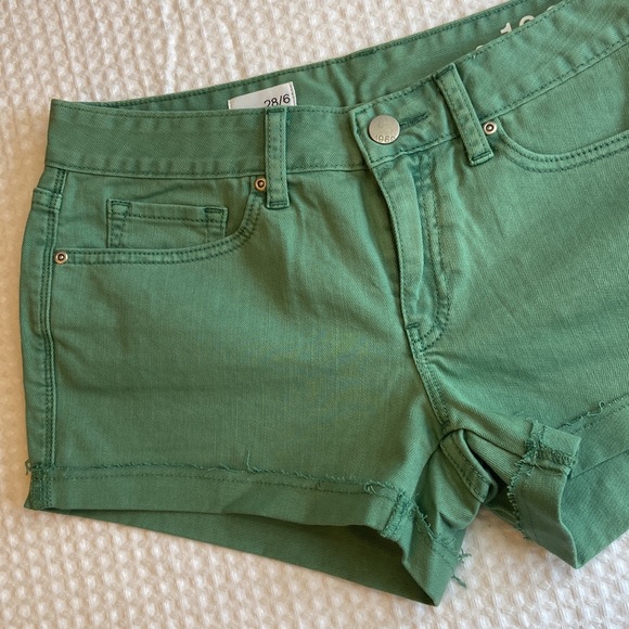 NEW! GAP 1969 Cut Off Cuffed Jean Shorts Size 28/6 Monaco Green - Picture 2 of 13